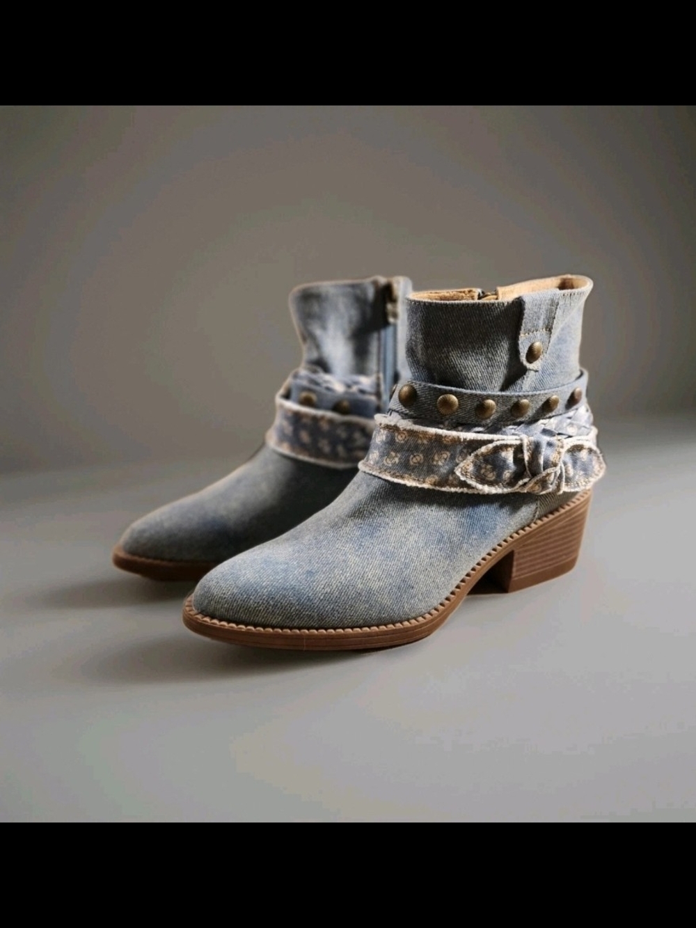 Women's Blowfish Malibu Denim Rally Western/Cowboy/Cowgirl Ankle Boots. Size 7M